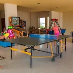 Memphis Beach Hotel