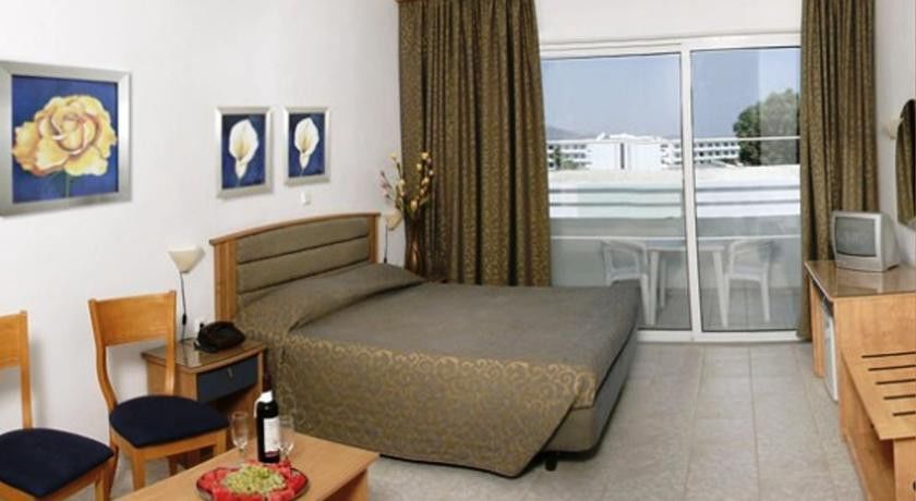 Memphis Hotel 3*