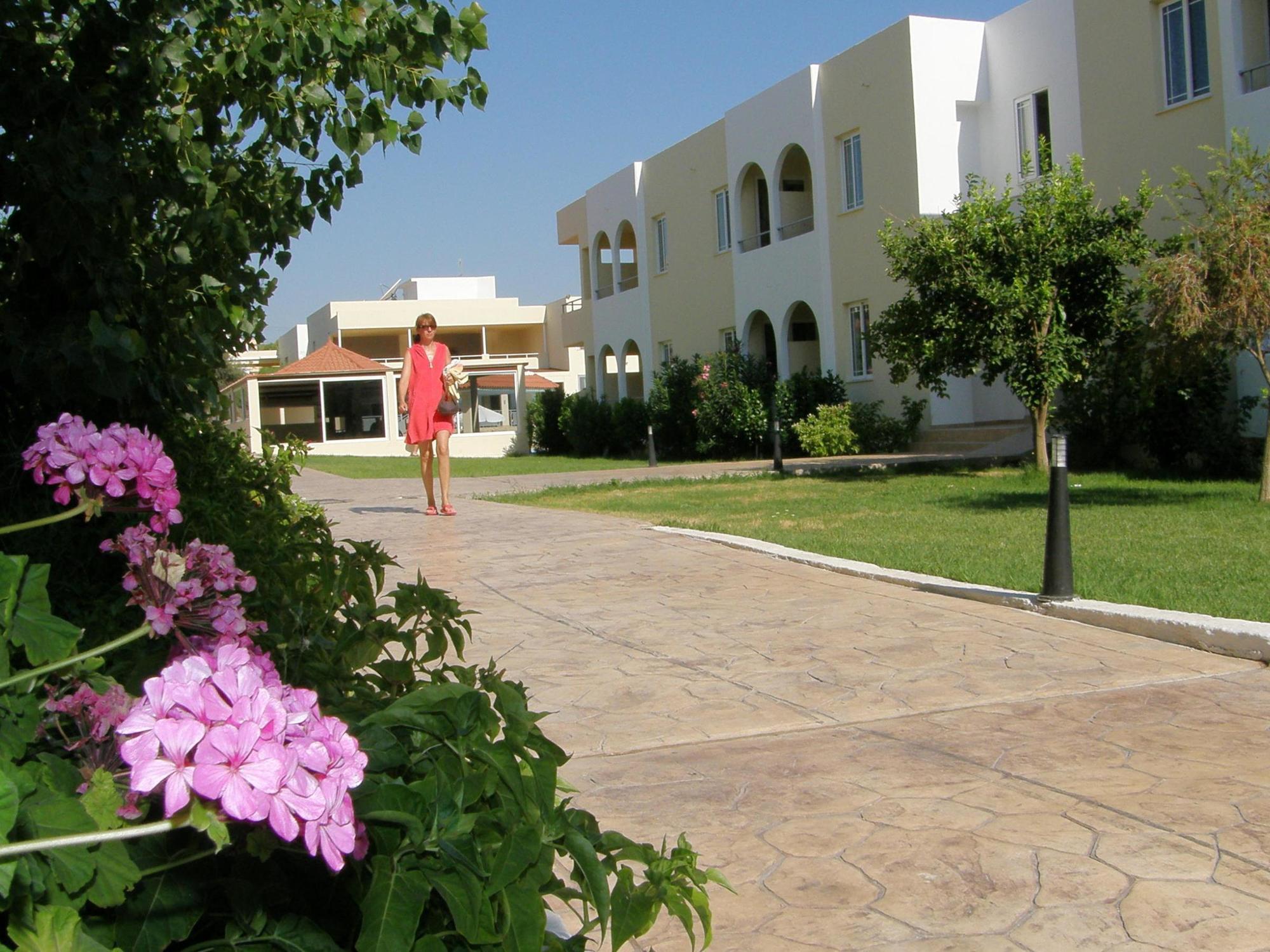 Memphis Hotel 3*
